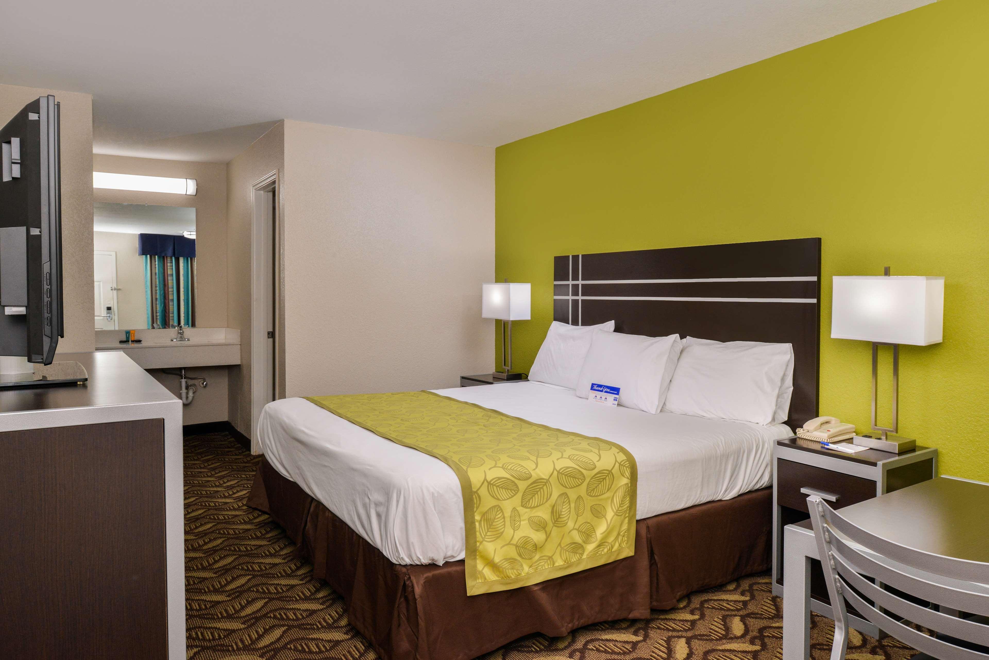 Americas Best Value Inn Pasadena Bagian luar foto