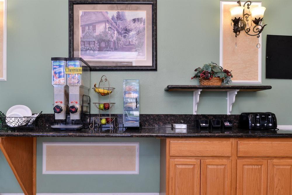 Americas Best Value Inn Pasadena Bagian luar foto